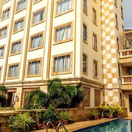 Blue River Hotel Phnom Penh Esterno foto
