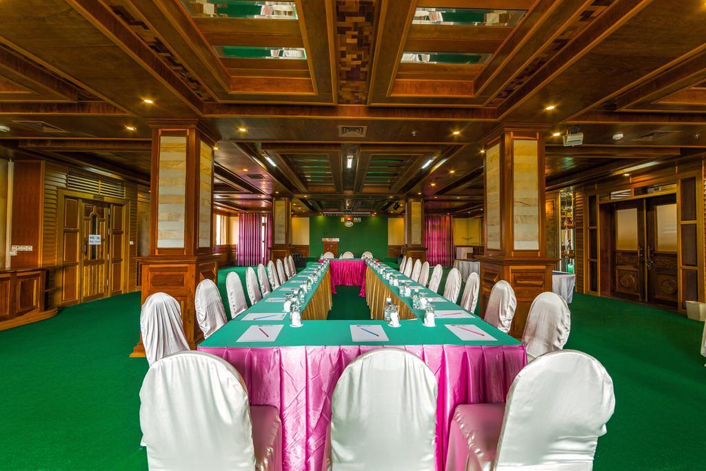 Blue River Hotel Phnom Penh Esterno foto