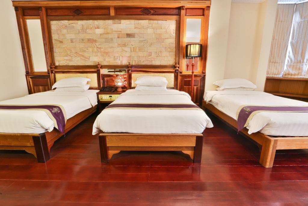 Blue River Hotel Phnom Penh Esterno foto