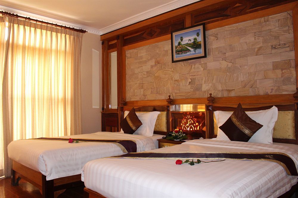 Blue River Hotel Phnom Penh Esterno foto